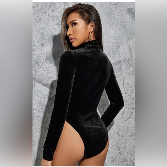SHEIN Black Velvet Long Sleeve Bodysuit - Picture 3 of 3